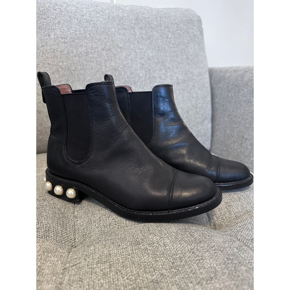 Louise et Cie Vinn Boot 8.5 Black Excellent Pearl Embellished Chelsea Leather